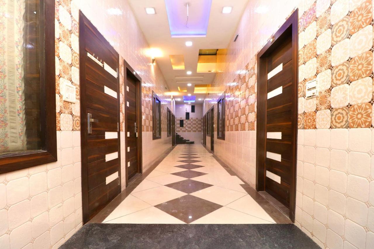 Hotel O Max Jalandhar Exteriör bild